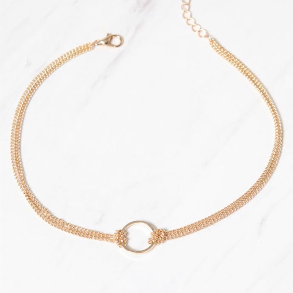 Chocker necklace